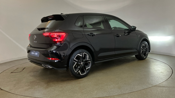 Volkswagen Polo 1.0 TSI 115 Black Edition 5dr DSG Petrol Hatchback - Image 40